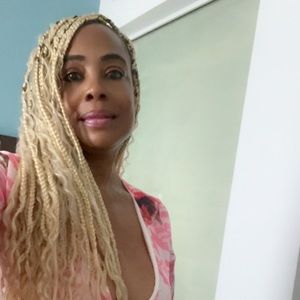 Meet your Posher, Vickie